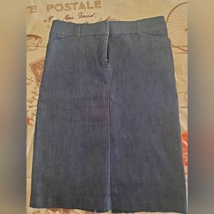 New York & company pencil stretch denim skirt size 10, NWT